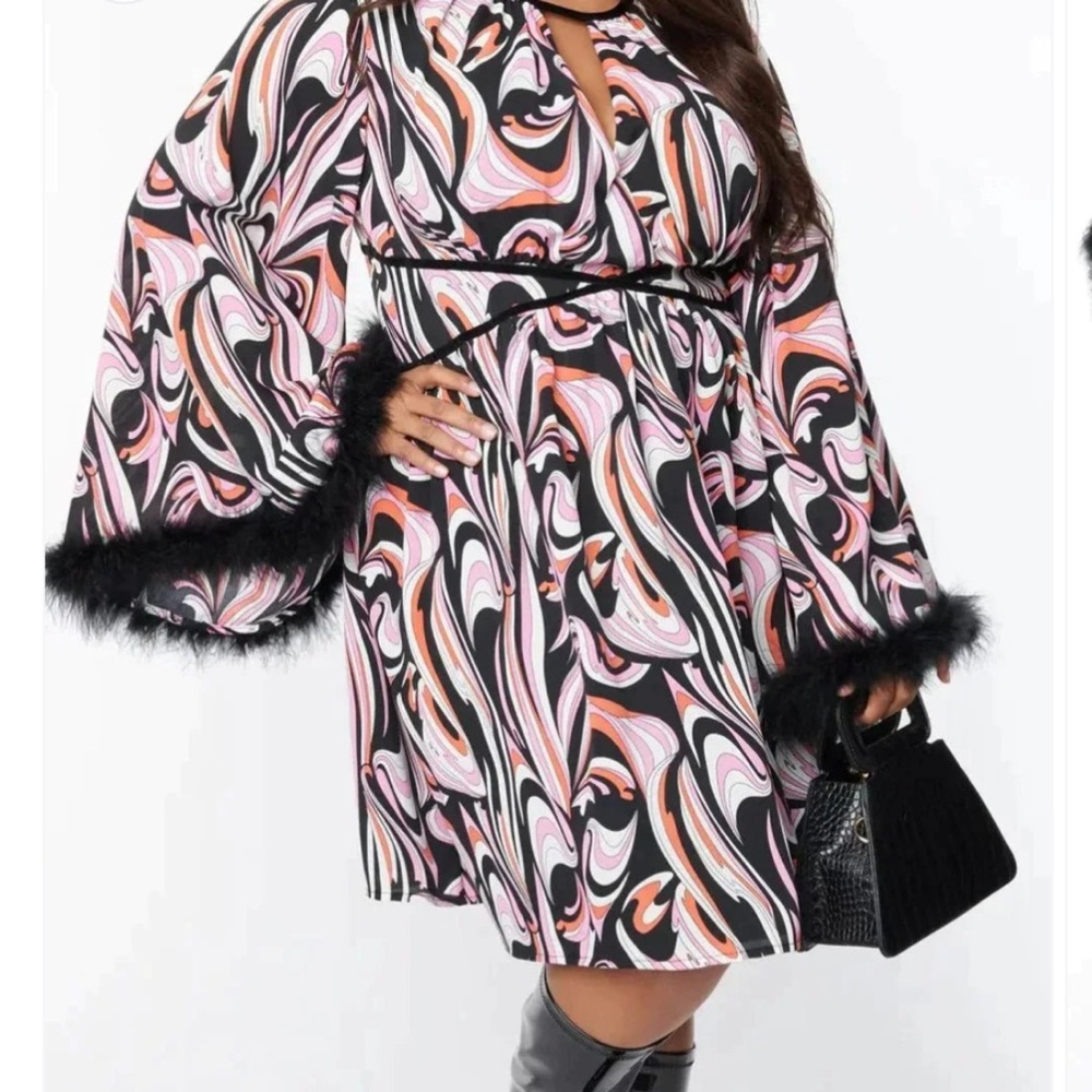 Unique Vintage Smak Parlour Retro Psychedelic Print Dress (Curvy) 4X Bell Sleeve